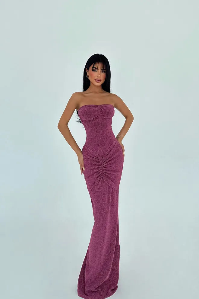 Robe sans bretelles pailletée