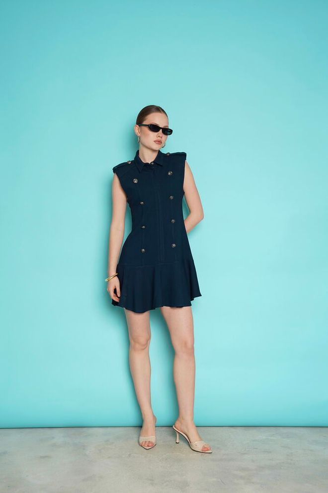 Robe courte avec Encolure Échancrée Et Manches Mancherons
