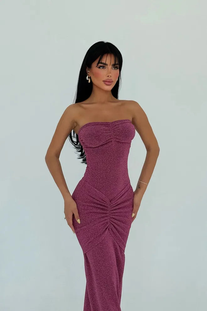Robe sans bretelles pailletée
