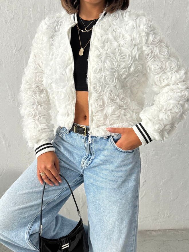 Veste à broderie rose