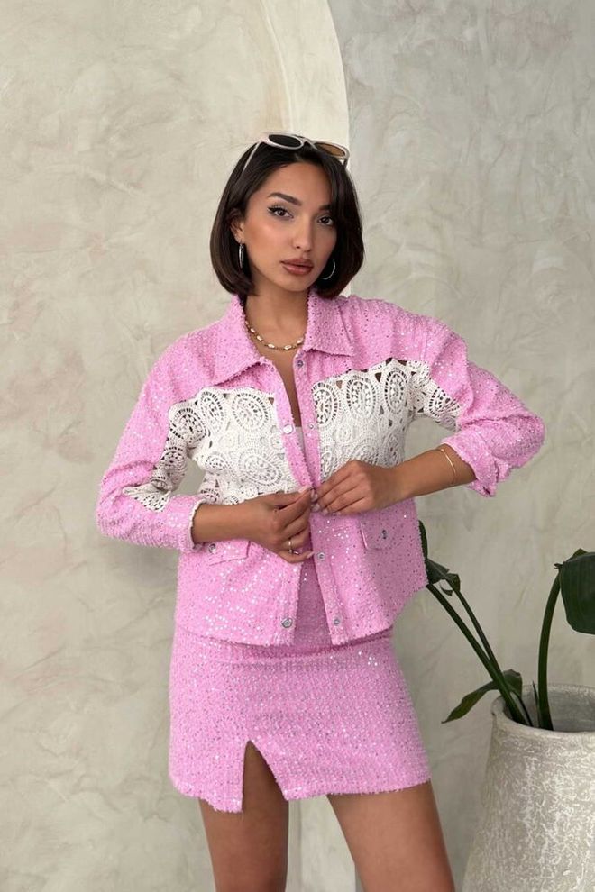Veste dentelée et pallettée