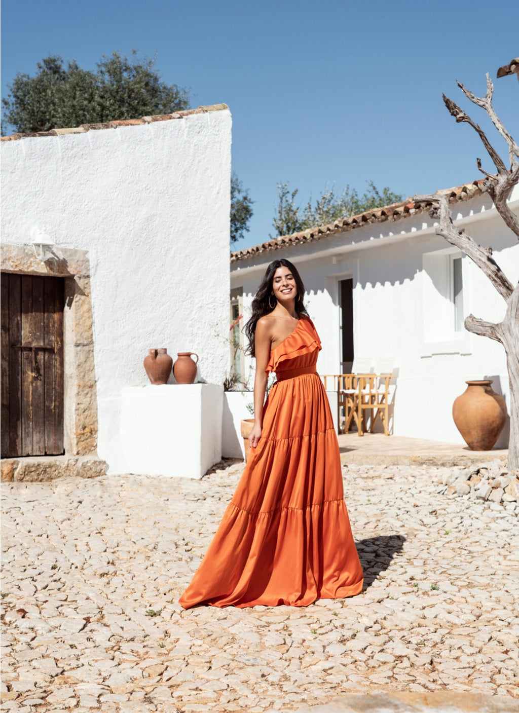 Robe longue à une manche