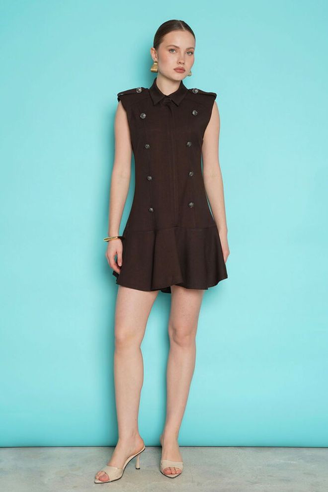 Robe courte avec Encolure Échancrée Et Manches Mancherons