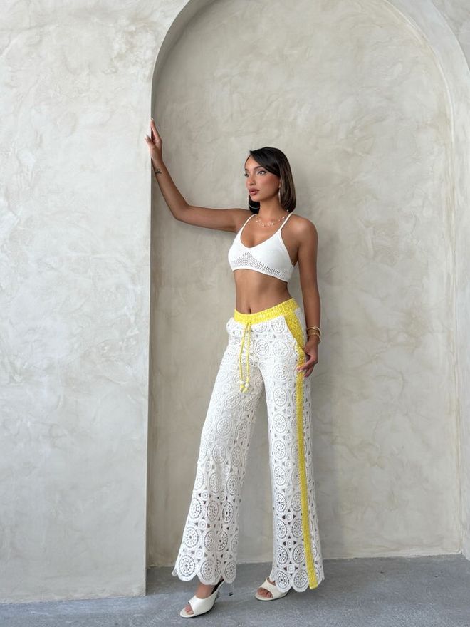 Pantalon dentelle et palletté