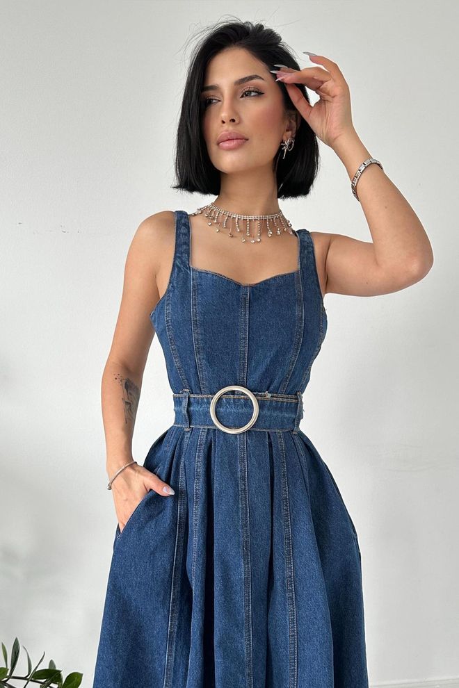 Robe en jeans à bretelles ceinture à boucles