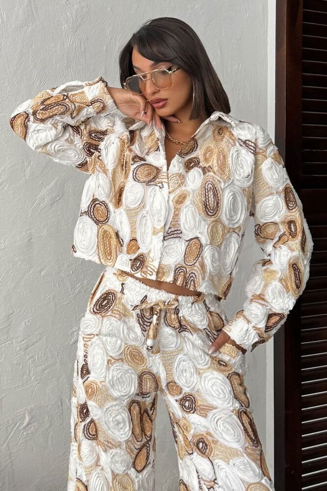 Chemise Beige En Marbre Décontractée Boutonnée Col Châle