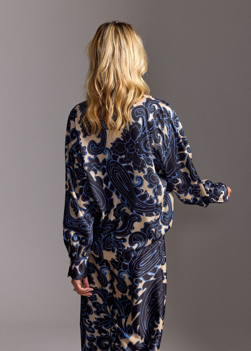 CHEMISE AMPLE IMPRIMÉE LOV BLEU – COL MAO FLUIDE EN VISCOSE | LAUREN VIDAL