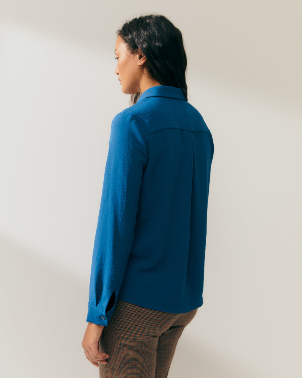 Chemise à manches longues pour femme avec col chemise