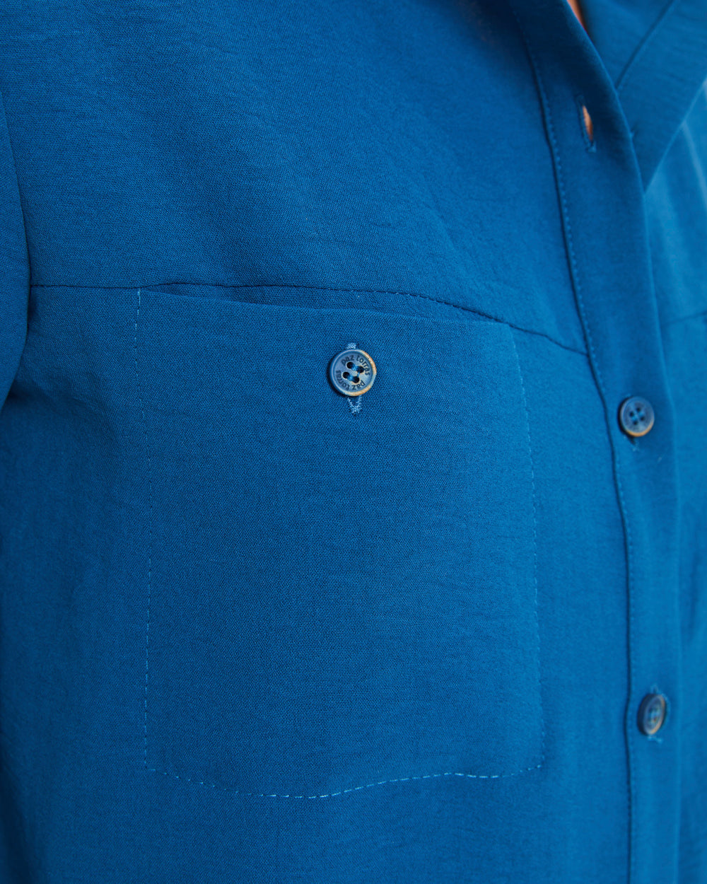 Chemise à manches longues pour femme avec col chemise