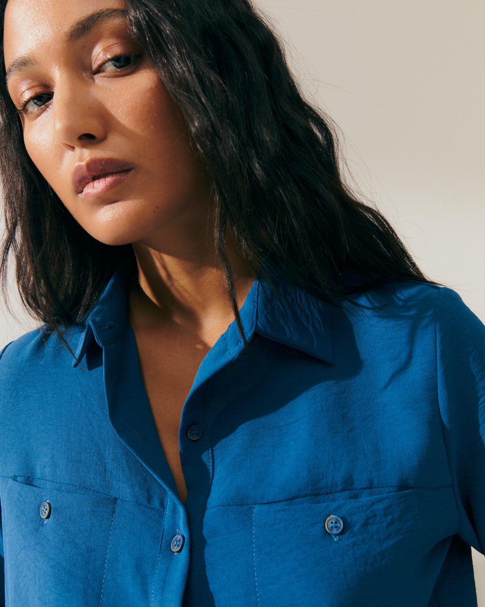 Chemise à manches longues pour femme avec col chemise